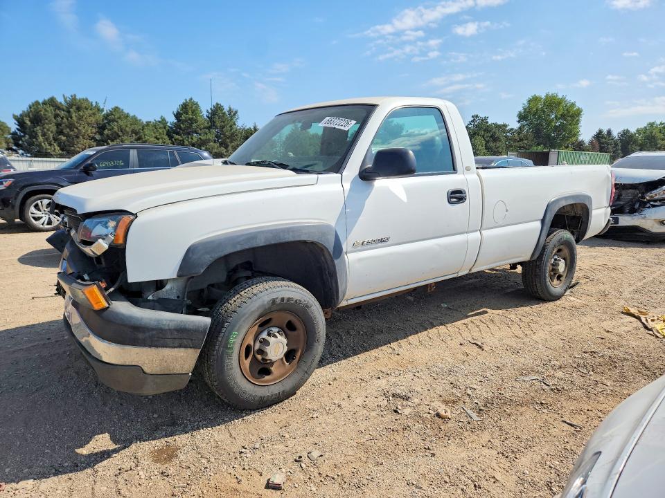 66372226 :رقم المزاد ، 1GCHC24U44E262311 vin ، 2004 Chevrolet Silverado مزاد بيع