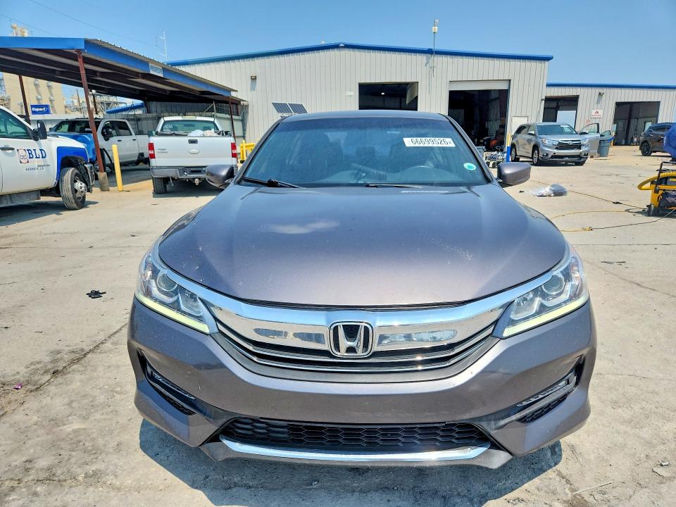 Продажа на аукционе авто 2017 Honda Accord, vin: 1HGCR2F54HA259843, номер лота: 66699526