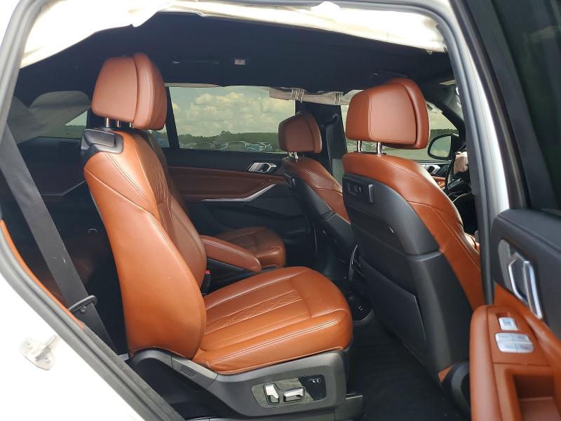 64117056 :رقم المزاد ، 5UXCX6C01N9J96331 vin ، 2022 Bmw X7 مزاد بيع