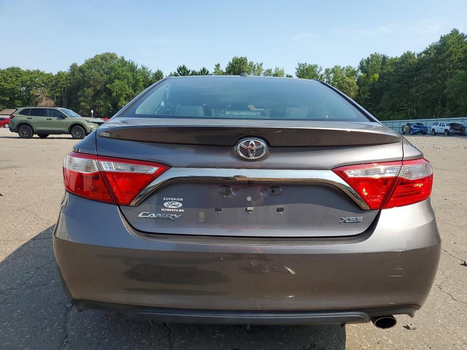 Aukcja sprzedaży 2017 Toyota Camry, vin: 4T1BF1FK0HU663915, numer aukcji: 64076356