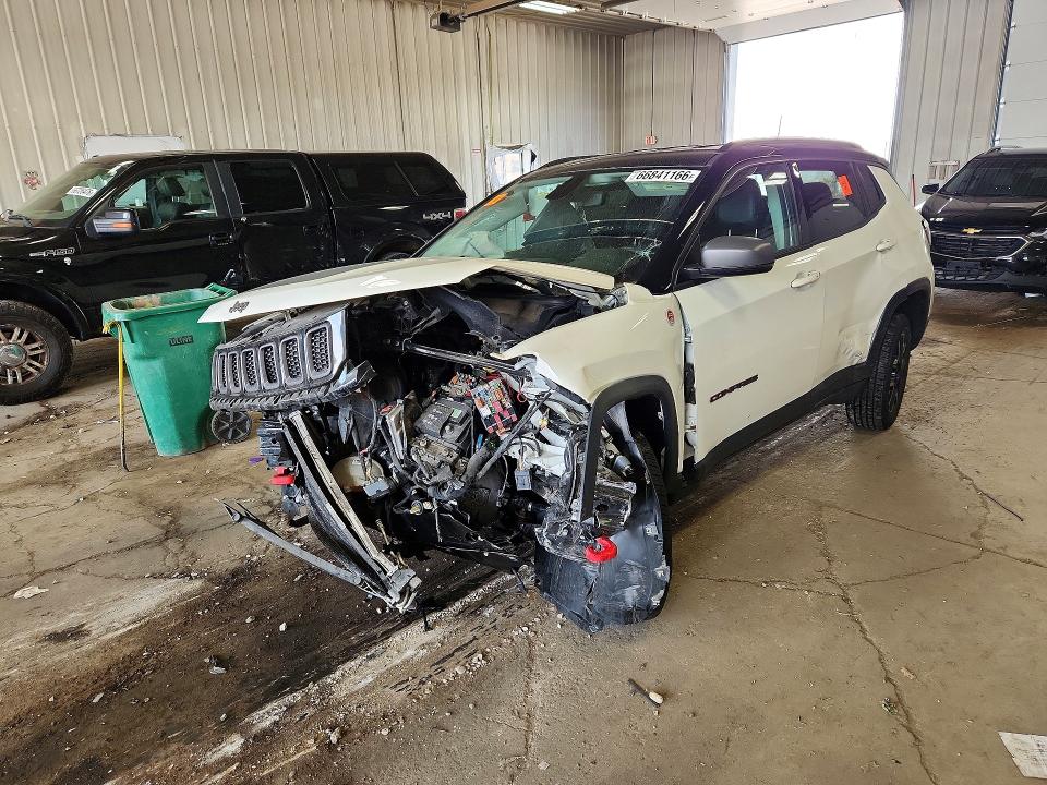 66841166 :رقم المزاد ، 3C4NJDDB1JT501795 vin ، 2018 Jeep Compass مزاد بيع