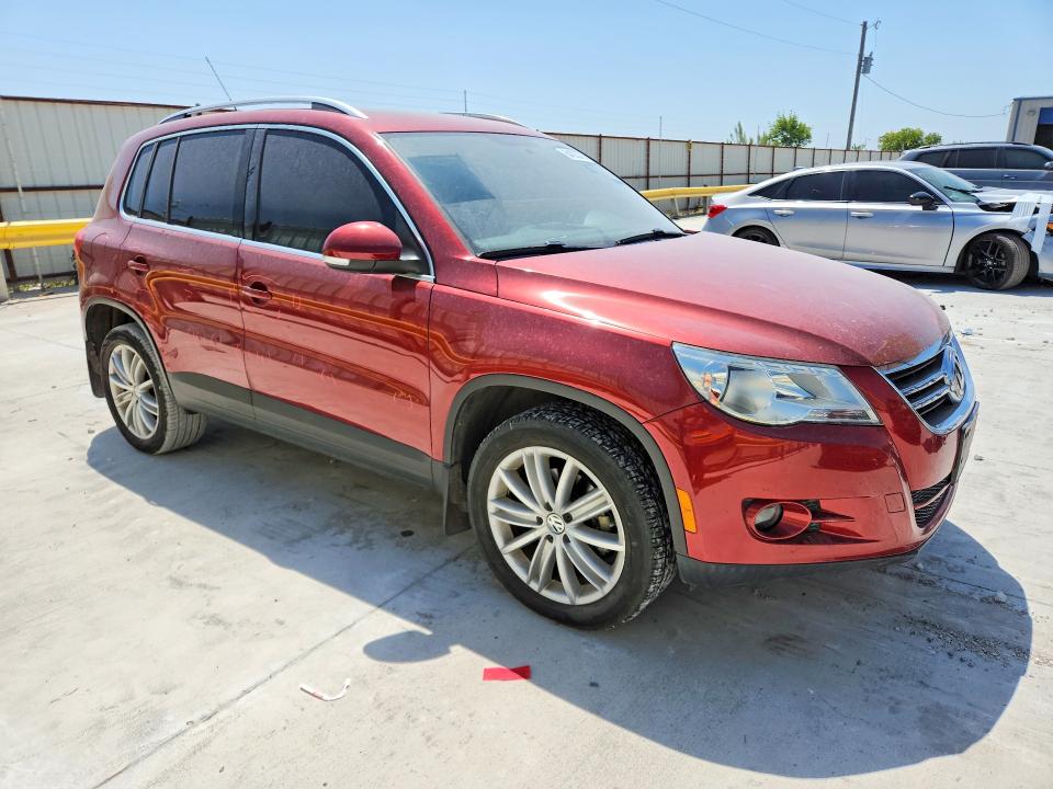 Продажа на аукционе авто 2011 Volkswagen Tiguan, vin: WVGAV7AX2BW000250, номер лота: 64323776