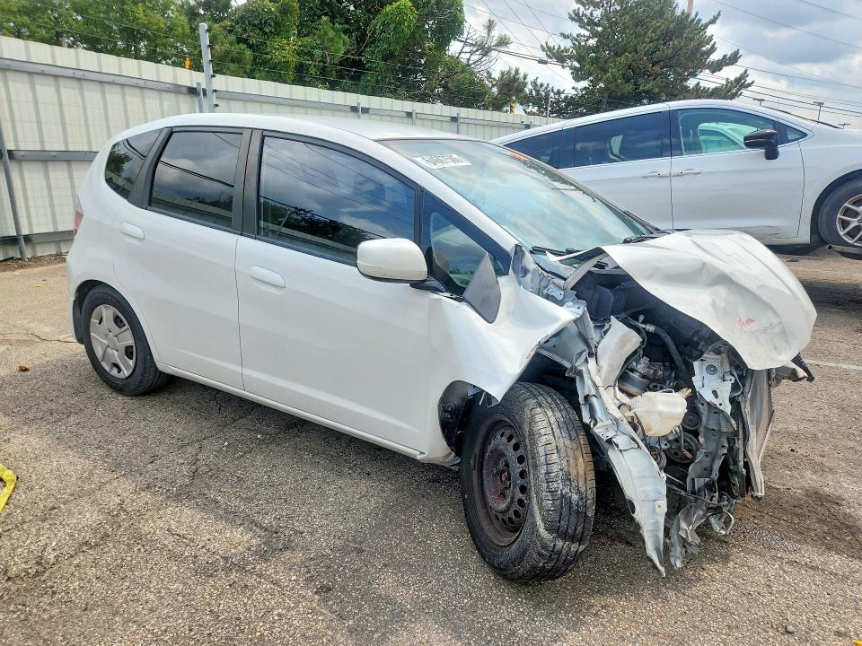 2013 Honda Fit მანქანა იყიდება აუქციონზე, vin: JHMGE8H38DC056915, აუქციონის ნომერი: 64607586