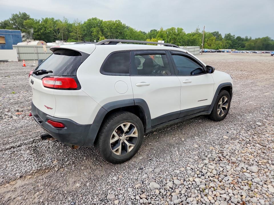 64606236 :رقم المزاد ، 1C4PJMBS6FW667436 vin ، 2015 Jeep Cherokee مزاد بيع