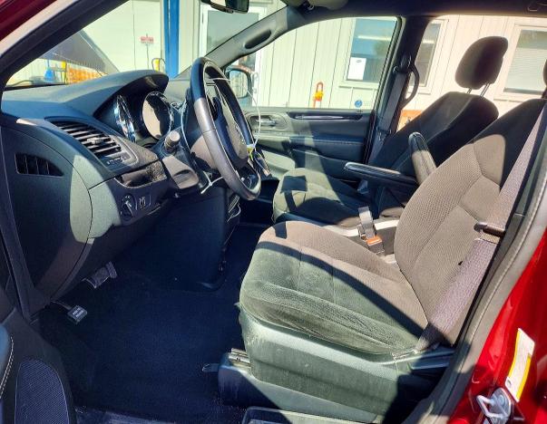 Auction sale of the 2017 Dodge Grand Caravan, vin: 2C4RDGBG3HR631776, lot number: 66240136