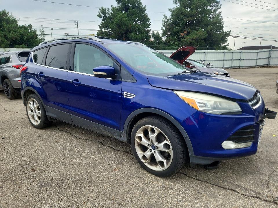 64610456 :رقم المزاد ، 1FMCU9J9XDUD91557 vin ، 2013 Ford Escape مزاد بيع