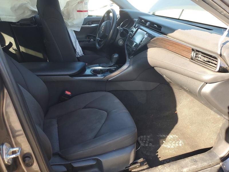 63599406 :رقم المزاد ، 4T1C11AK5LU951125 vin ، 2020 Toyota Camry مزاد بيع