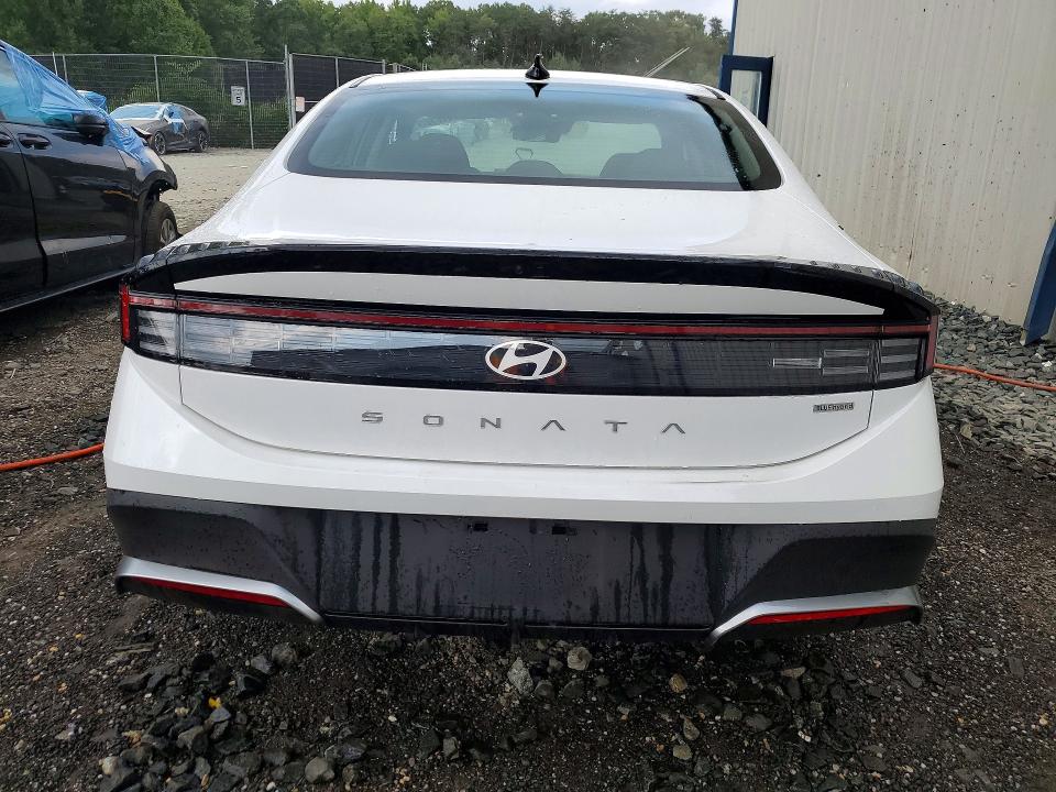 2026 Hyundai Sonata Hybrid მანქანა იყიდება აუქციონზე, vin: KMHL24JJ7TA171618, აუქციონის ნომერი: 64417676