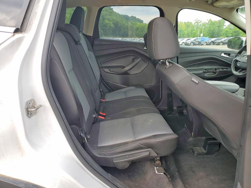 64693866 :رقم المزاد ، 1FMCU0GD0HUE77134 vin ، 2017 Ford Escape مزاد بيع