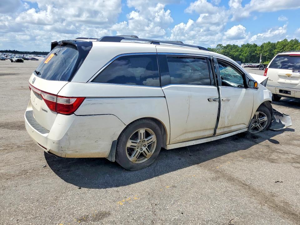64833096 :رقم المزاد ، 5FNRL5H95DB001621 vin ، 2013 Honda Odyssey مزاد بيع