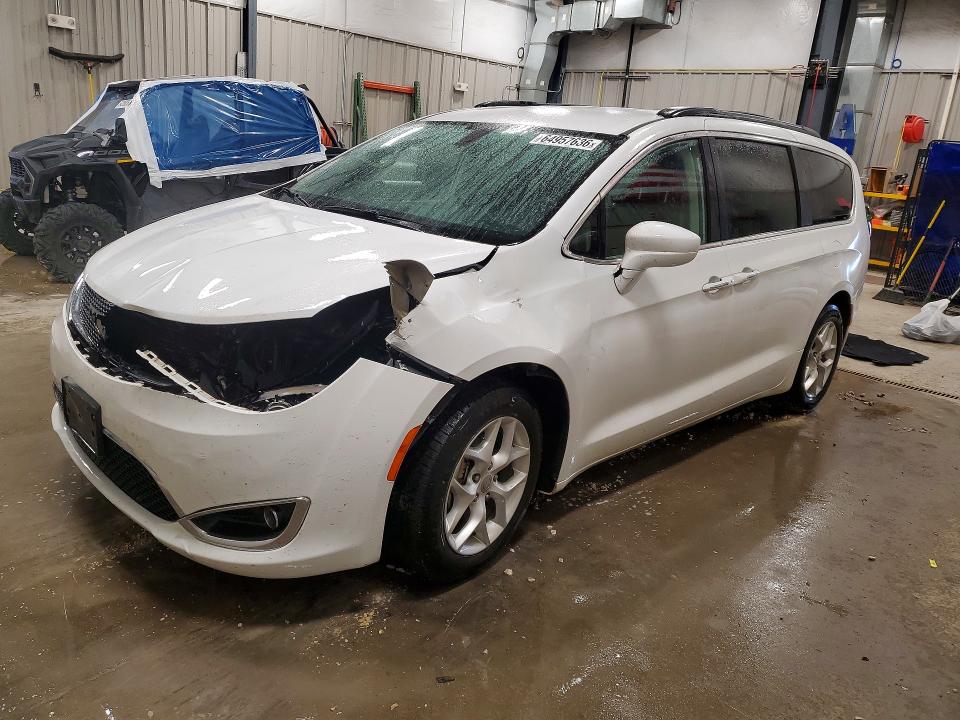 2018 Chrysler Pacifica მანქანა იყიდება აუქციონზე, vin: 2C4RC1FG1JR183120, აუქციონის ნომერი: 64957636