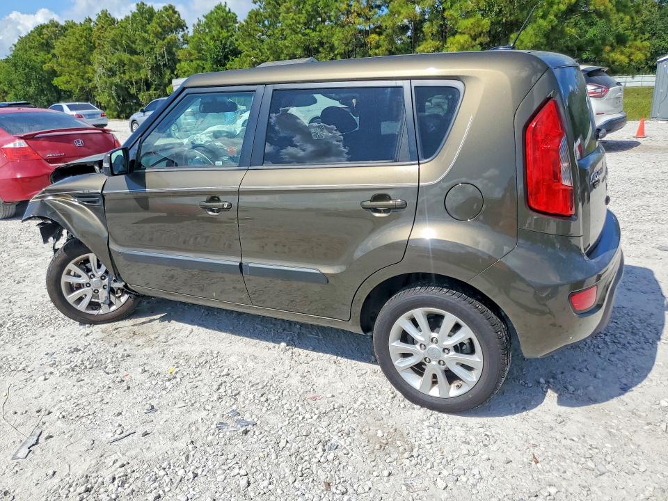 65510386 :رقم المزاد ، KNDJT2A61D7520859 vin ، 2013 Kia Soul مزاد بيع