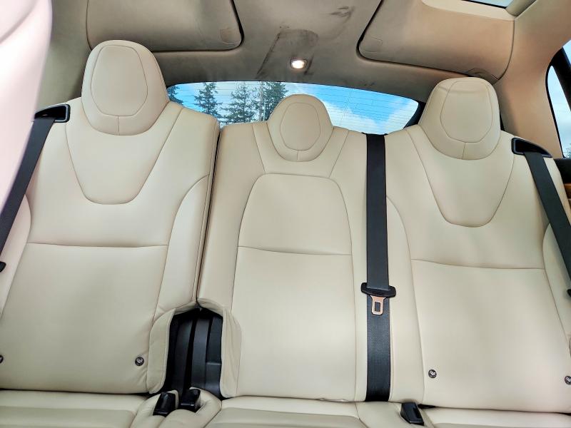 63329846 :رقم المزاد ، 5YJXCAE23KF157631 vin ، 2019 Tesla Model X مزاد بيع
