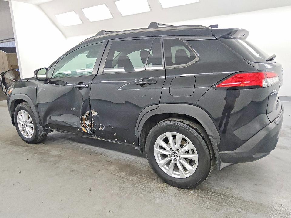 61547196 :رقم المزاد ، 7MUBAABG3PV063337 vin ، 2023 Toyota Corolla Cross مزاد بيع