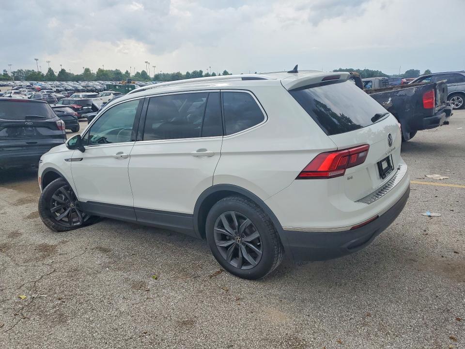64837546 :رقم المزاد ، 3VV2B7AX1NM115753 vin ، 2022 Volkswagen Tiguan مزاد بيع