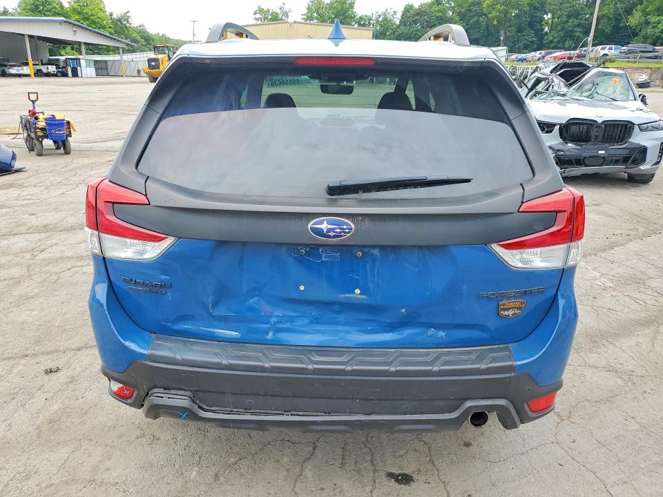 65558636 :رقم المزاد ، JF2SKAMC8NH497628 vin ، 2022 Subaru Forester مزاد بيع