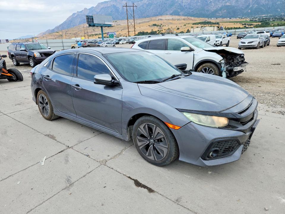 64700436 :رقم المزاد ، SHHFK7H57JU414911 vin ، 2018 Honda Civic مزاد بيع