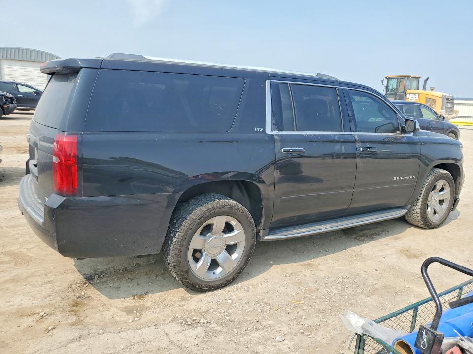63947916 :رقم المزاد ، 1GNSKKKCXFR738308 vin ، 2015 Chevrolet Suburban مزاد بيع