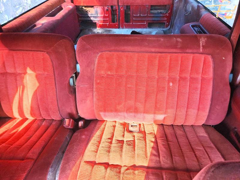Продаж на аукціоні авто 1994 Gmc Suburban, vin: 1GKFK16K0RJ727671, номер лоту: 65193566