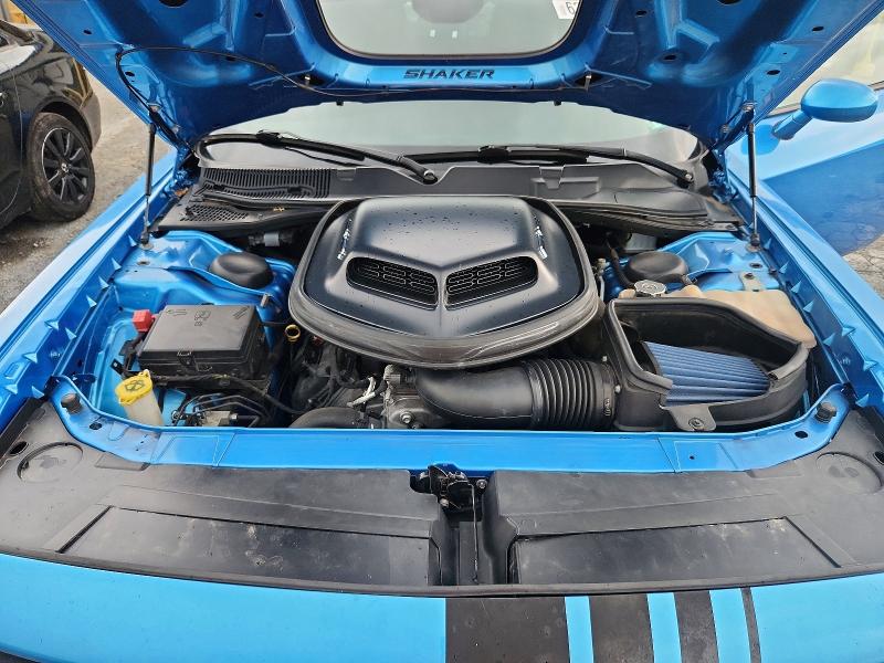 63936926 :رقم المزاد ، 2C3CDZBT1JH328025 vin ، 2018 Dodge Challenger مزاد بيع