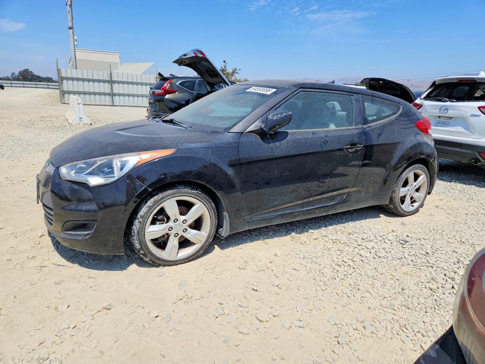 2013 Hyundai Veloster მანქანა იყიდება აუქციონზე, vin: KMHTC6AD1DU132672, აუქციონის ნომერი: 64695896