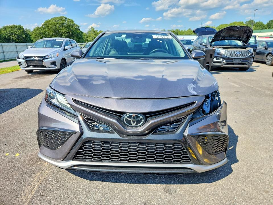 64208096 :رقم المزاد ، 4T1K61AK4RU246144 vin ، 2024 Toyota Camry مزاد بيع