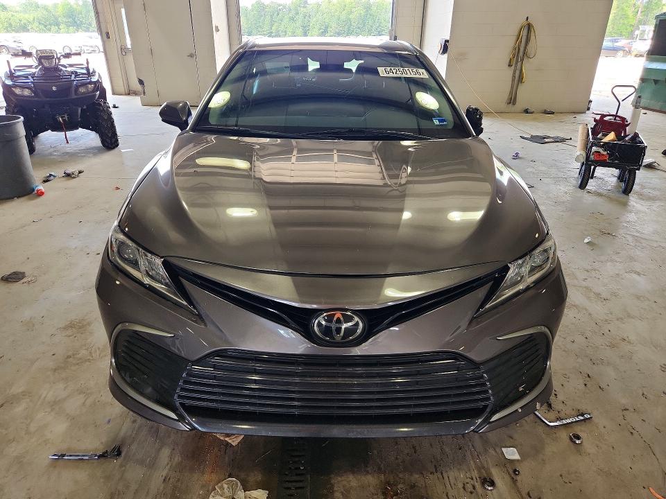 64250156 :رقم المزاد ، 4T1C11AK8PU090626 vin ، 2023 Toyota Camry مزاد بيع