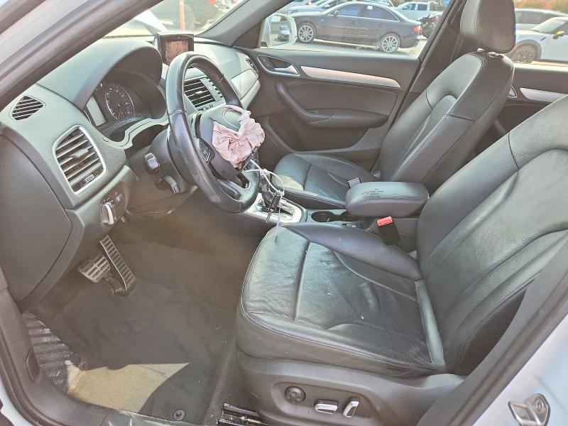 63813536 :رقم المزاد ، WA1BCCFS8JR000734 vin ، 2018 Audi Q3 مزاد بيع