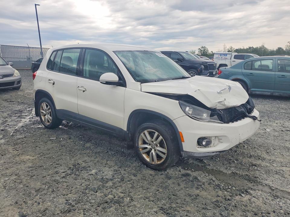 2013 Volkswagen Tiguan მანქანა იყიდება აუქციონზე, vin: WVGJV3AX1DW621295, აუქციონის ნომერი: 63477046