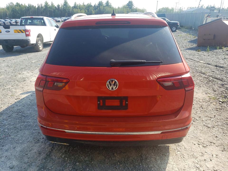 Продажа на аукционе авто 2018 Volkswagen Tiguan, vin: 3VV4B7AX9JM155324, номер лота: 64243626