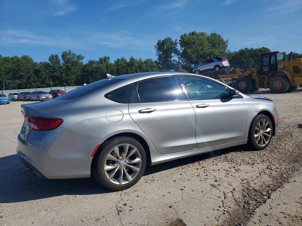 65273046 :رقم المزاد ، 1C3CCCBB3FN550569 vin ، 2015 Chrysler 200 مزاد بيع