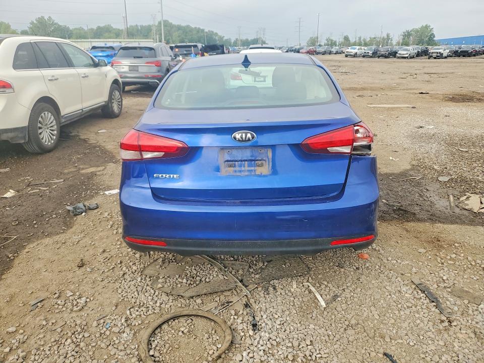 64417406 :رقم المزاد ، 3KPFK4A71HE115426 vin ، 2017 Kia Forte مزاد بيع