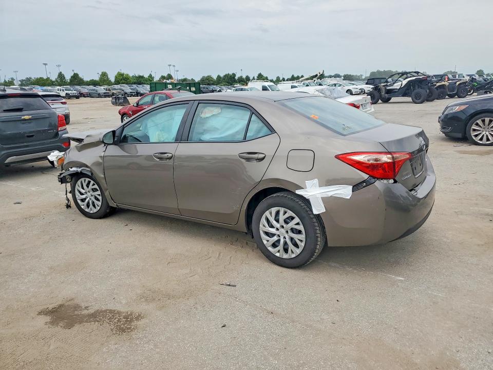 63623366 :رقم المزاد ، 5YFBURHE6JP760393 vin ، 2018 Toyota Corolla مزاد بيع
