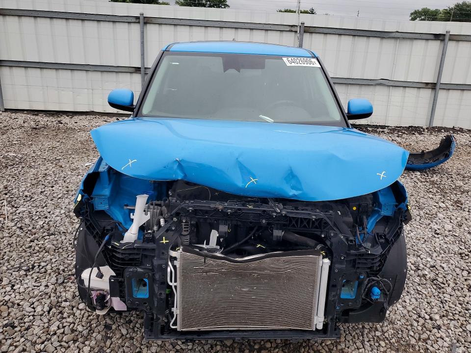 2023 Kia Soul მანქანა იყიდება აუქციონზე, vin: KNDJ33AU8P7210149, აუქციონის ნომერი: 64026906