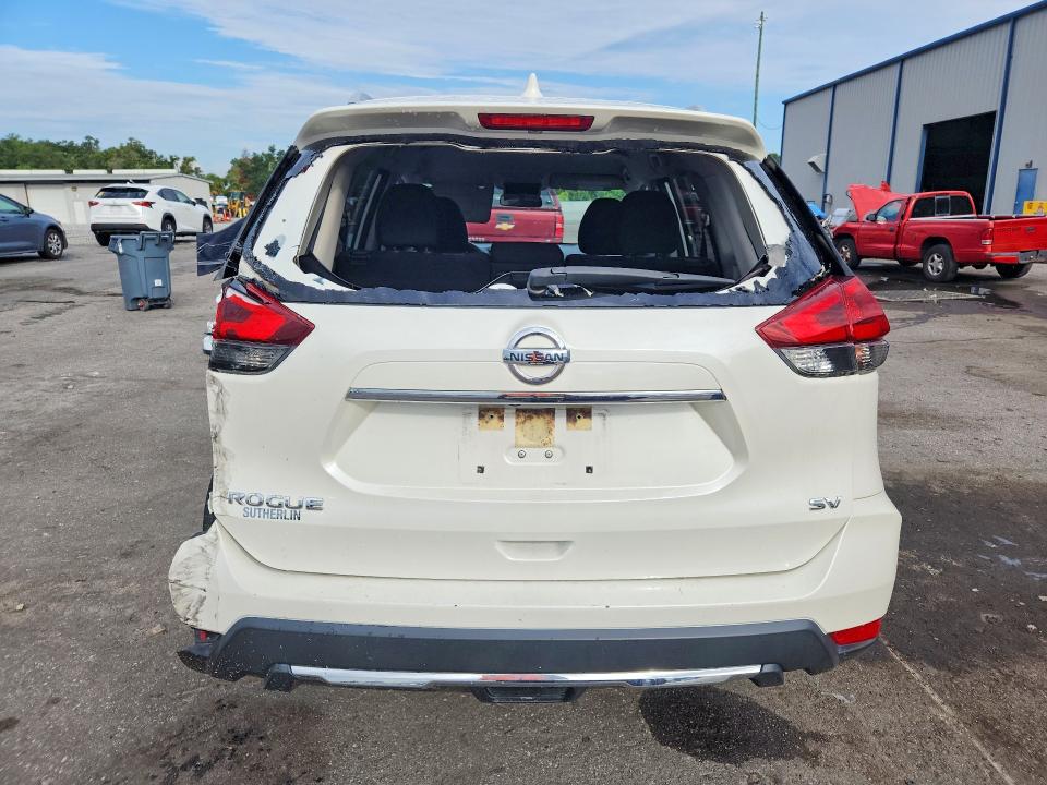 63760086 :رقم المزاد ، JN8AT2MT9JW455704 vin ، 2018 Nissan Rogue مزاد بيع