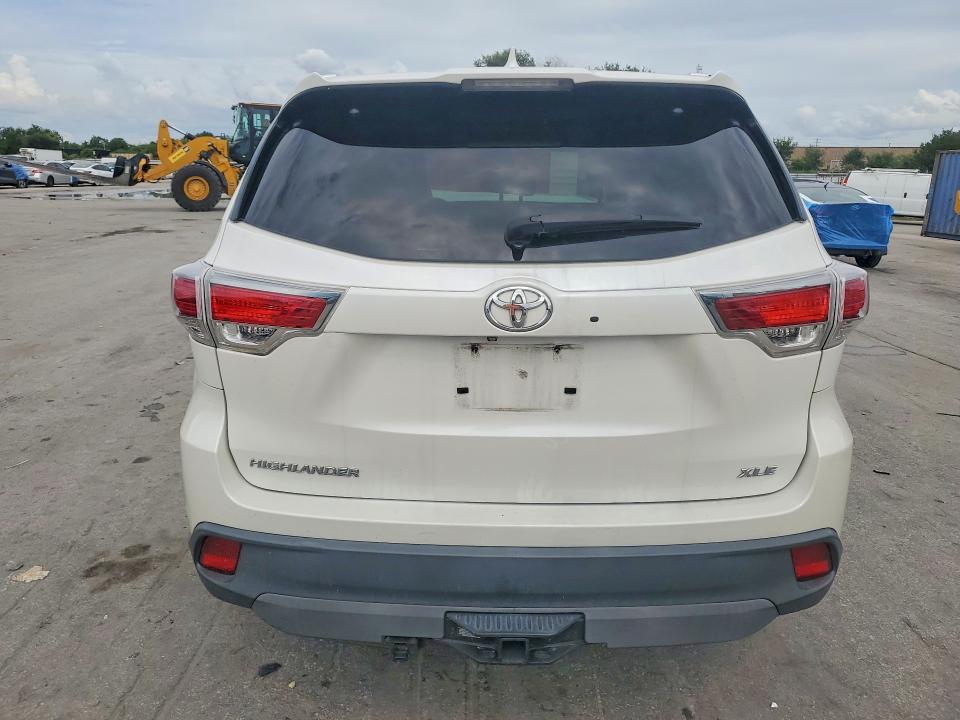 2015 Toyota Highlander მანქანა იყიდება აუქციონზე, vin: 5TDKKRFH6FS045096, აუქციონის ნომერი: 64226446