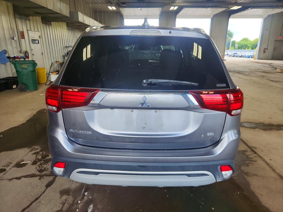 2020 Mitsubishi Outlander მანქანა იყიდება აუქციონზე, vin: JA4AZ3A32LZ036920, აუქციონის ნომერი: 65306926