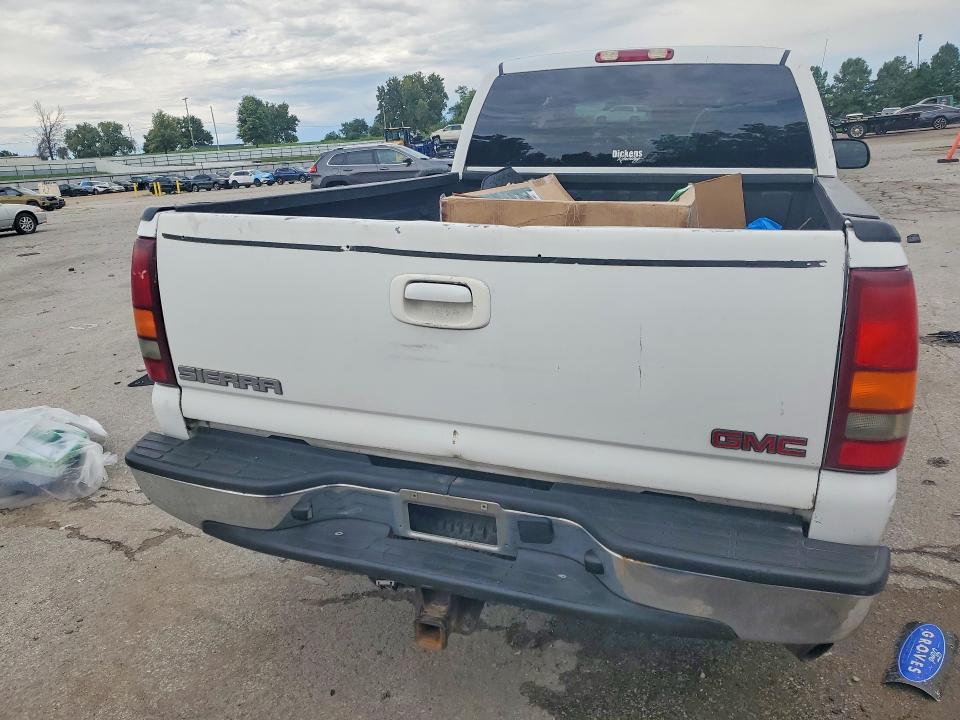 64215056 :رقم المزاد ، 1GTHK29U12E303437 vin ، 2002 Gmc Sierra مزاد بيع