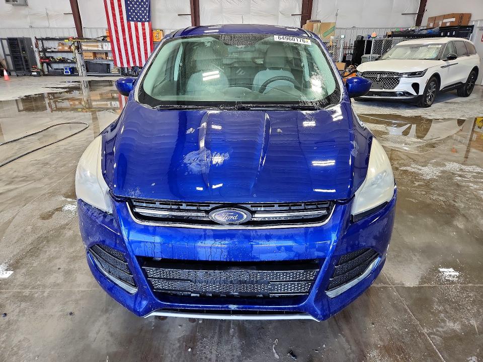 64960176 :رقم المزاد ، 1FMCU9G94FUC31331 vin ، 2015 Ford Escape مزاد بيع
