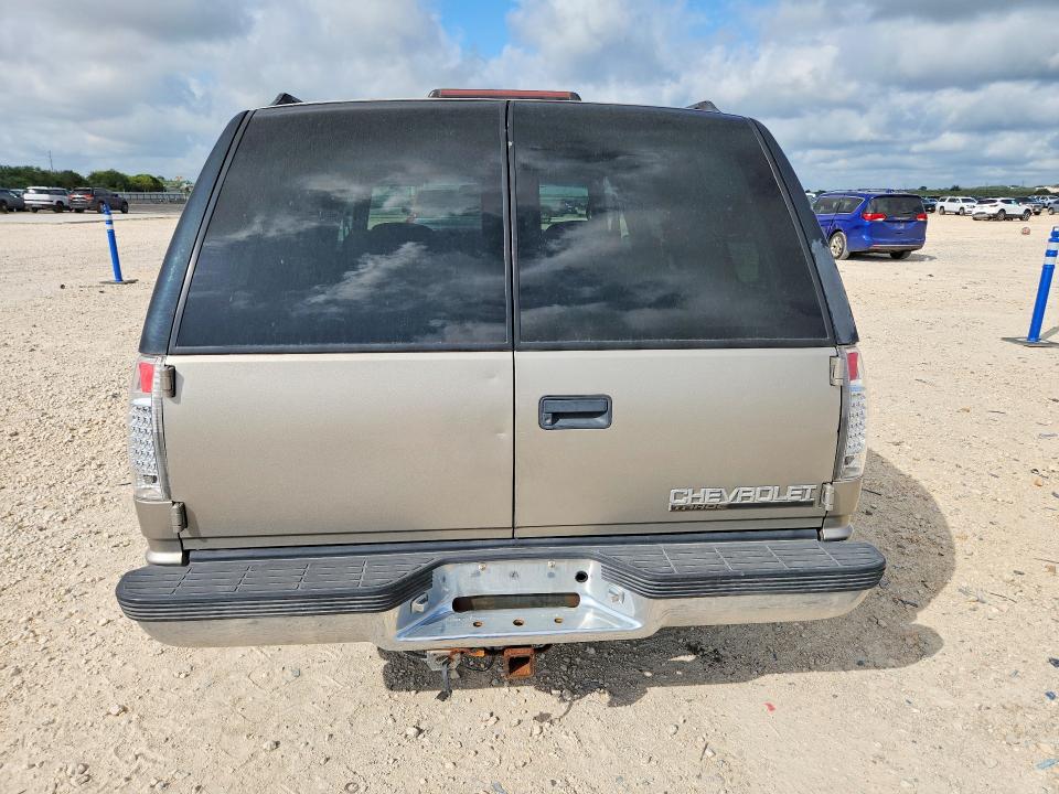 1999 Chevrolet Tahoe მანქანა იყიდება აუქციონზე, vin: 1GNEC13R4XJ435872, აუქციონის ნომერი: 64848216