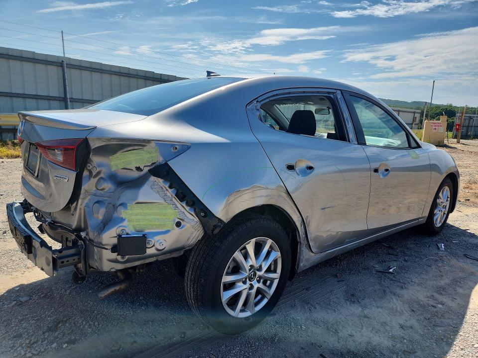 64267726 :رقم المزاد ، 3MZBM1V78FM202922 vin ، 2015 Mazda 3 مزاد بيع