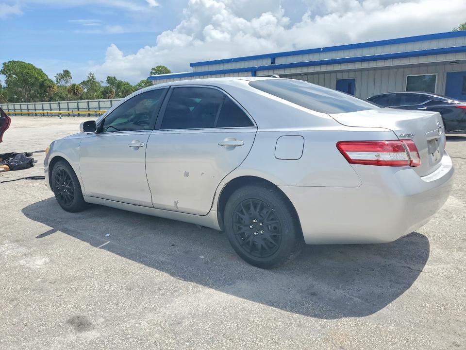 64198806 :رقم المزاد ، 4T1BF3EK0AU537475 vin ، 2010 Toyota Camry مزاد بيع