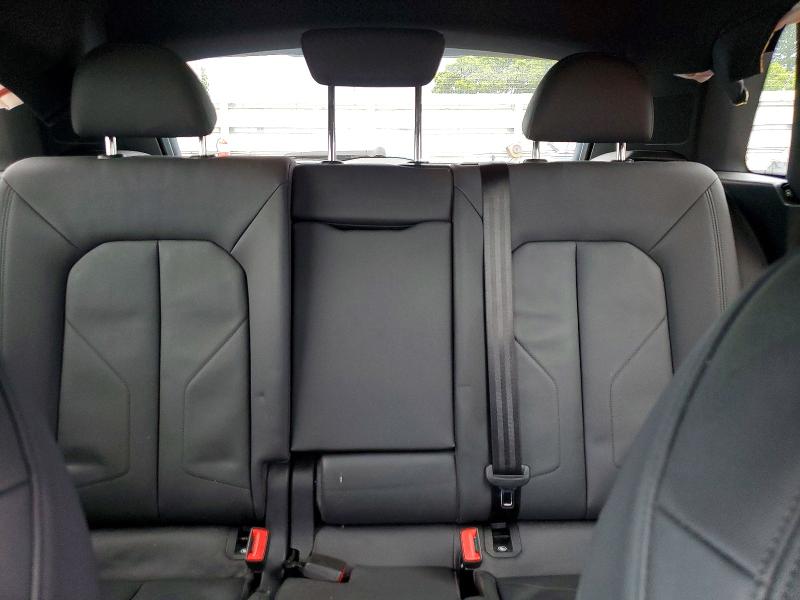 63221946 :رقم المزاد ، WA1EECF38M1048737 vin ، 2021 Audi Q3 مزاد بيع