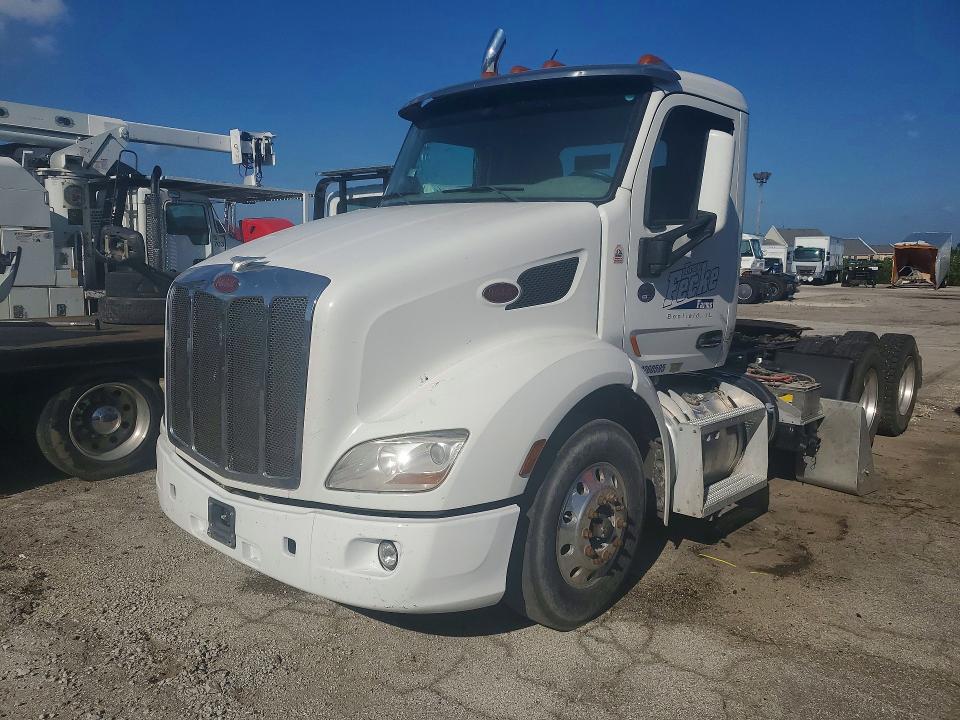 Продажа на аукционе авто 2018 Peterbilt 579, vin: 1XPBDP9XXJD432433, номер лота: 64540396