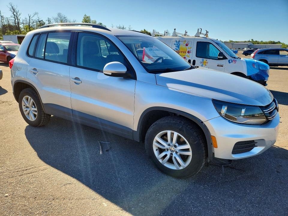 Продаж на аукціоні авто 2017 Volkswagen Tiguan, vin: WVGAV7AX7HK033700, номер лоту: 65849716