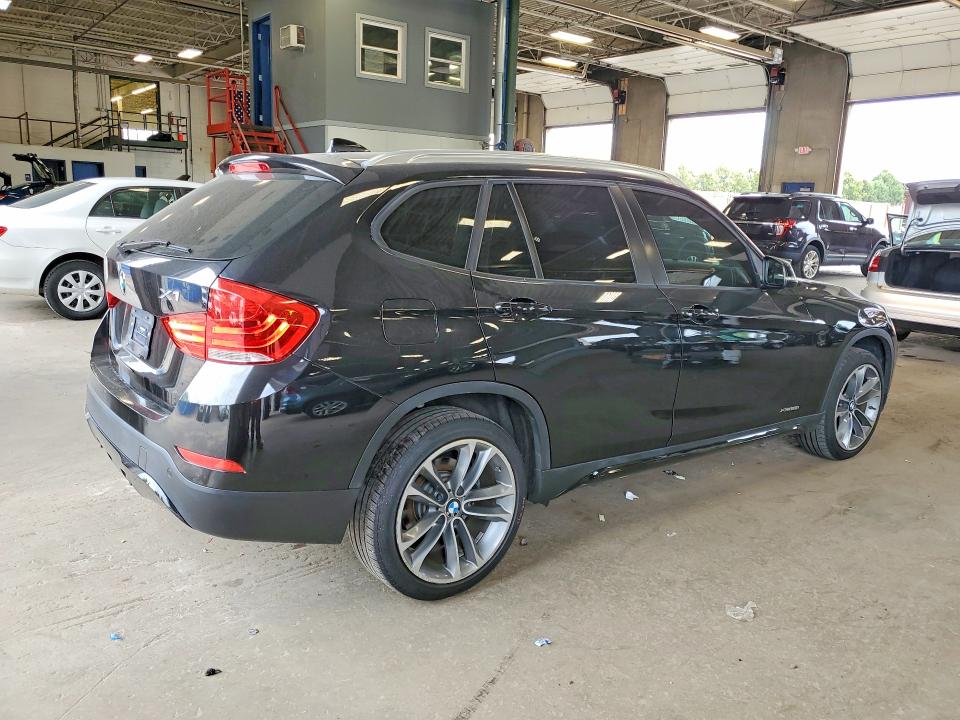 Продаж на аукціоні авто 2015 Bmw X1, vin: WBAVL1C5XFVY29466, номер лоту: 66237596