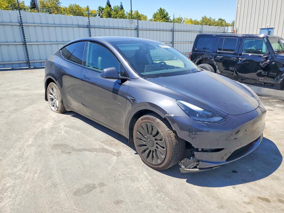 2024 Tesla Model Y მანქანა იყიდება აუქციონზე, vin: 7SAYGDEE9RF009467, აუქციონის ნომერი: 63571616