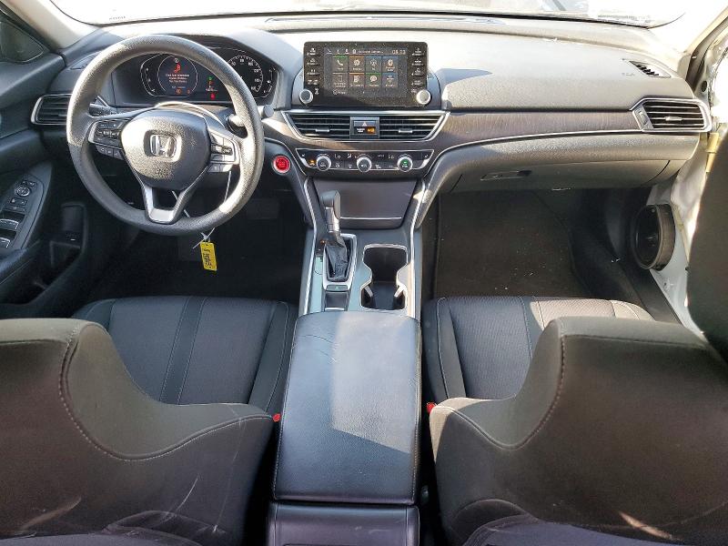 64067116 :رقم المزاد ، 1HGCV1F42JA055321 vin ، 2018 Honda Accord مزاد بيع