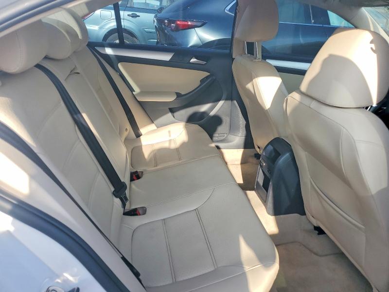 2013 Volkswagen Jetta მანქანა იყიდება აუქციონზე, vin: 3VWDP7AJ1DM212872, აუქციონის ნომერი: 65367966