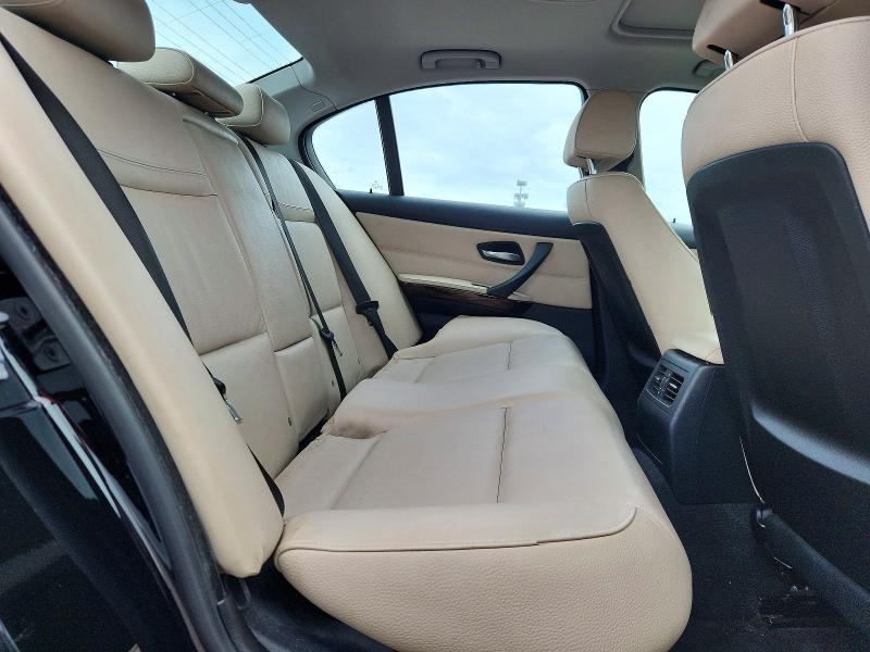 64104356 :رقم المزاد ، WBAPK5C57AA650627 vin ، 2010 Bmw 328 مزاد بيع